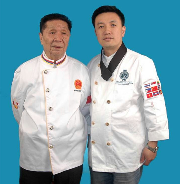 玩转灶台 用心专研-本期封面人物年轻有为的中国烹饪大师-杨勇