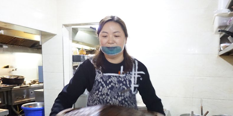 她用一颗执着的心 重新点燃朱沱古镇美食记忆--本期封面人物--朱沱·臣家小厨创始人--陈咨含