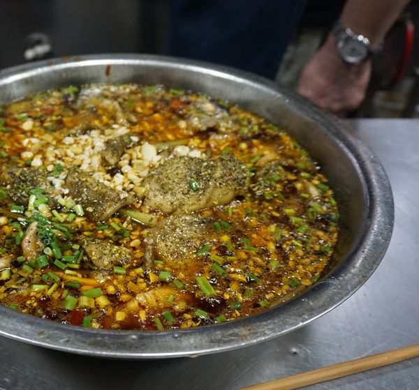 罗氏罗非鱼--三十年来只使用一次性锅底 用诚信和味道征服食客