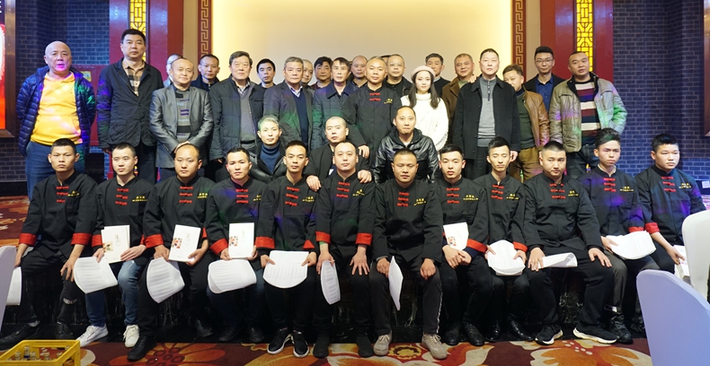 牢记师门祖训 吴门又添新军--中国烹饪大师邓水泉喜收爱徒