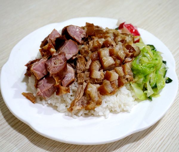 色香味美亲民风味快餐--杨氏火城猪脚饭--异地风味名小吃、美味美容健康餐