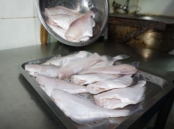 虎哥·吊锅耗儿鱼--十几年经久不衰的特色美味 每天上演精彩情调