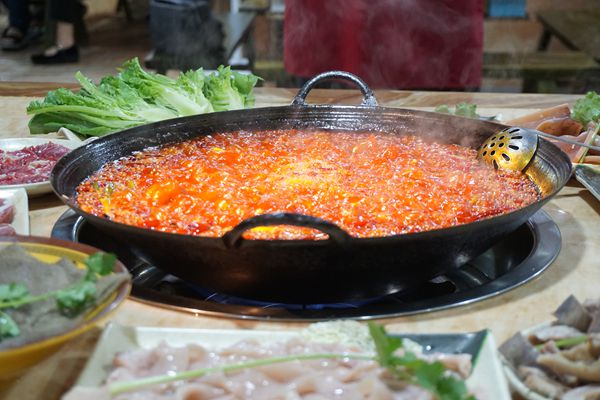 红辣老火锅--品味重庆火锅真实的味道 唤起对生活的回忆