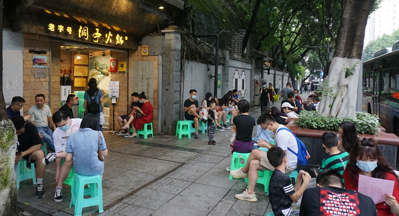 洞亭火锅--外地人打卡重庆必到之处 本地人同样喜欢