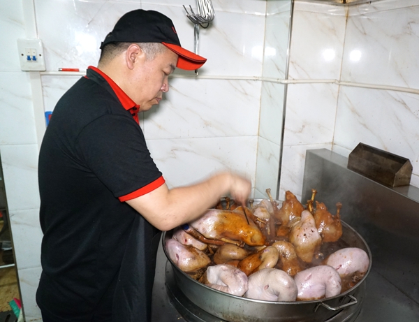 塞上王府卤鹅庄--荣昌卤鹅传统味道 内蒙古草原鹅品质更上一层楼