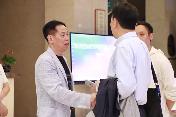 美艾智能会议平板产品新闻发布会在重庆綦江举行