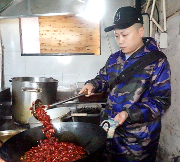 帅家鸡 帅味江湖菜--自己养殖场放养的土鸡 当然味道不一样