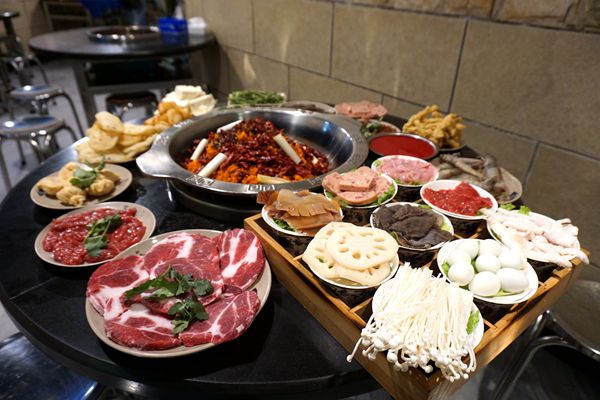 打卡重庆 游玩山城 很多地方值得去看 这些美食可以品尝