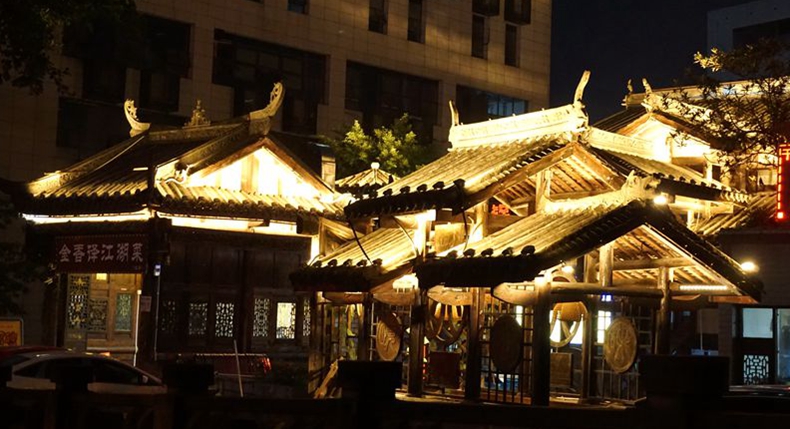 五一寻味游山城 金香谊市井老火锅 诠释出巴渝风情