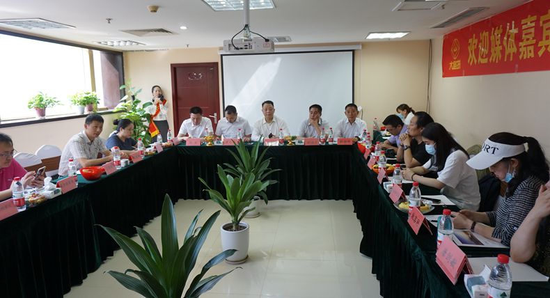 紧跟时代步伐 大路拼互联网智能火锅 新型模式让重庆火锅名片更加响亮