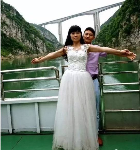 国际520婚旅文化节吸引多国婚恋伴侣爱上红色遵义