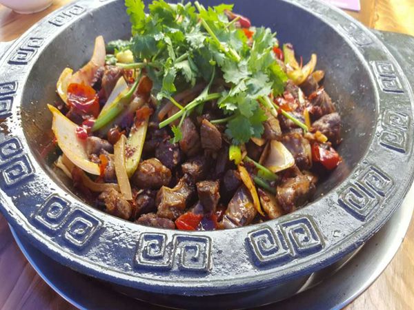 有空来“干锅奇缘”坐坐 感受缘分带来的一道传统美食